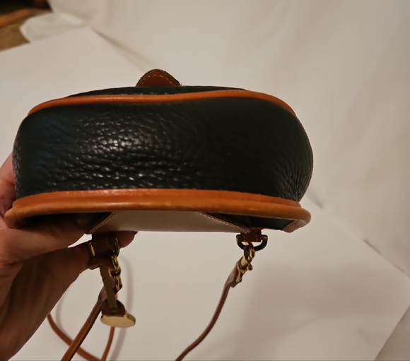 Dooney & Bourke Black and Tan Crossbody Bag - Picture 7 of 9